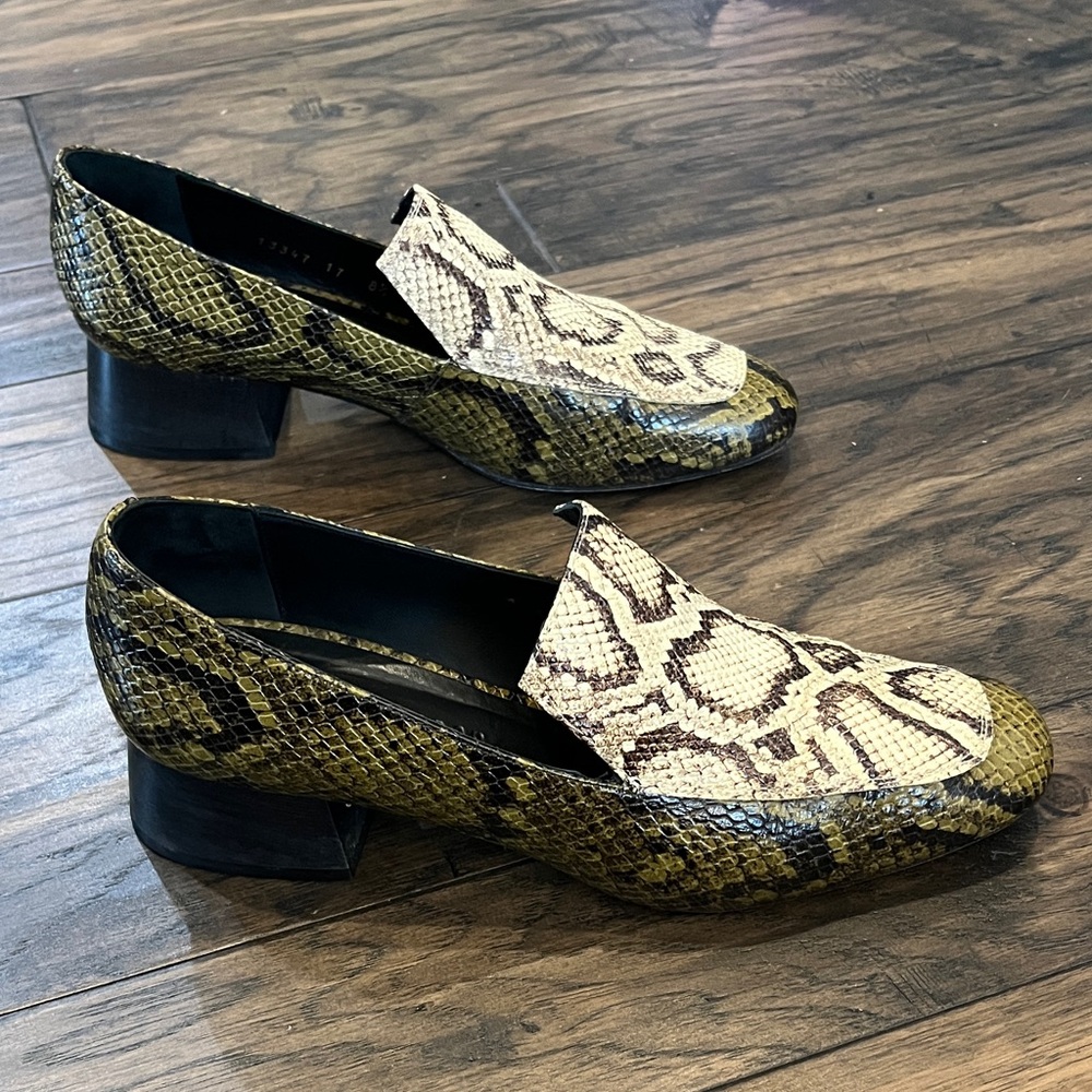 Freda Salvador Two Tone Python Print Loafers Sz 8… - image 4